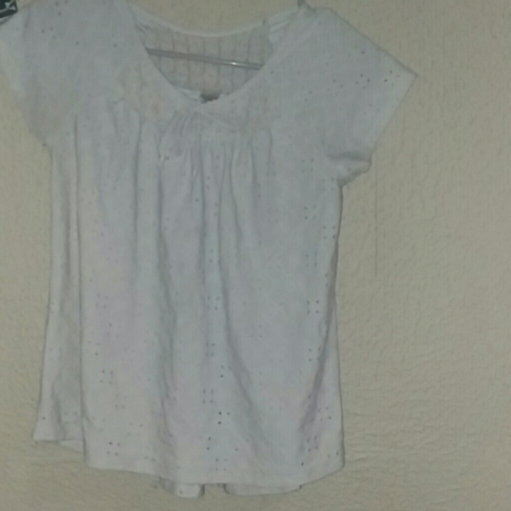 White t-shirt
